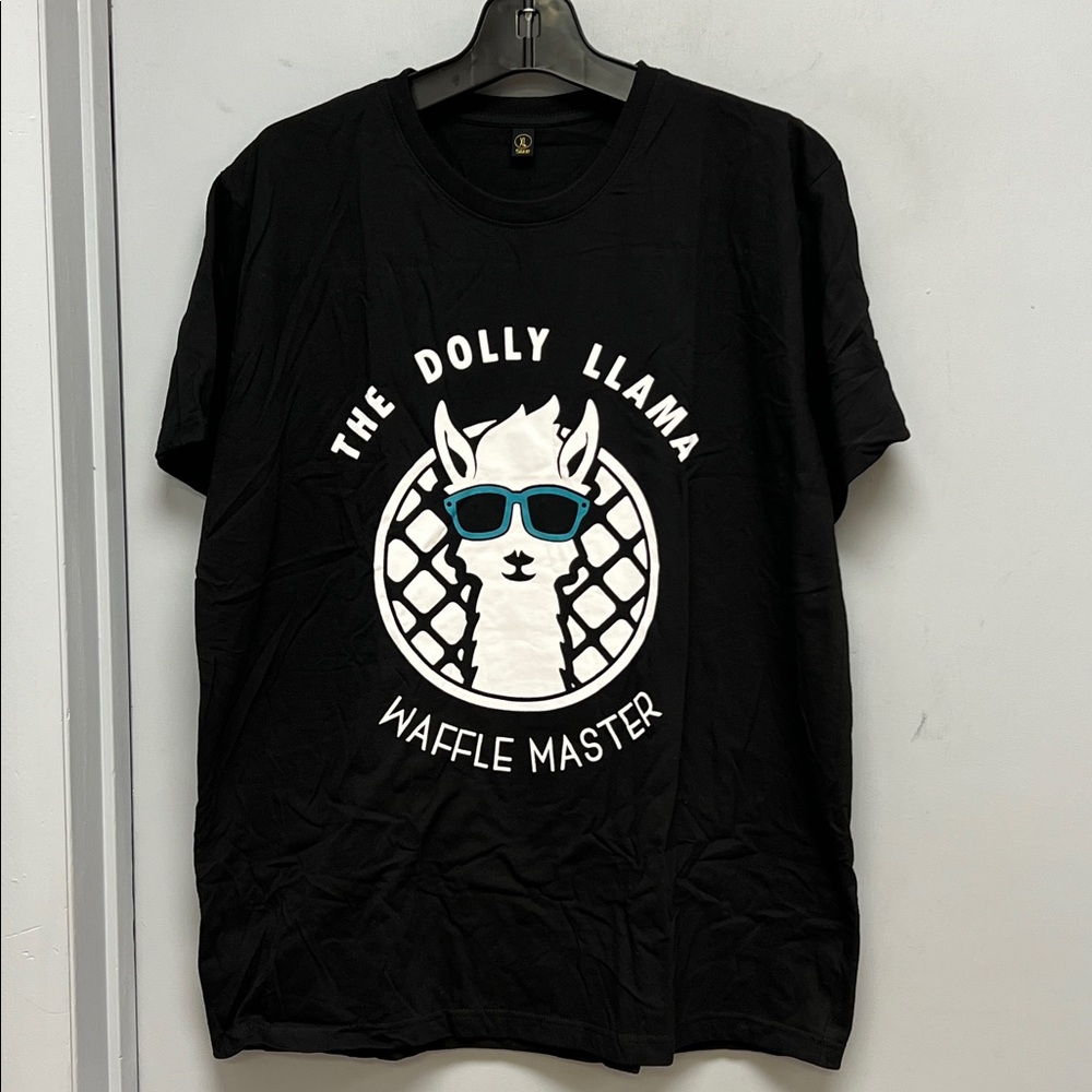 NEW The Dolly Llama “Waffle Master” Graphic Tee – Black – Men’s XL